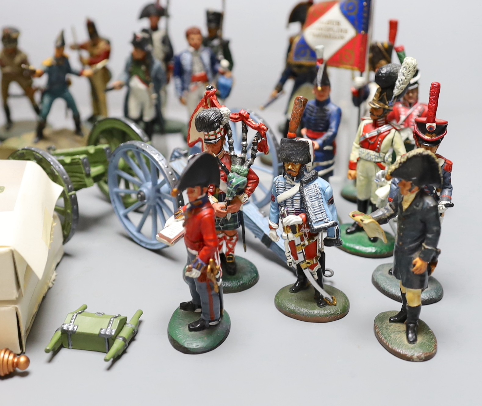 Duke of Wellington and Napoleonic war interest – A group of painted lead figures of soldiers by Delprado, Oryon, etc. composition models